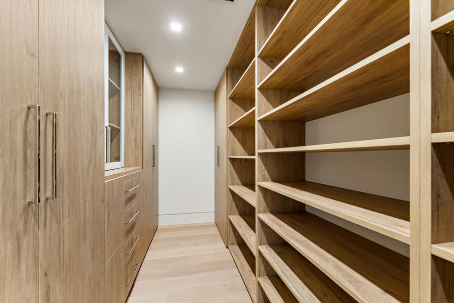 Close-up of interior finishes inside a home in , Jupiter Island (Image 20).