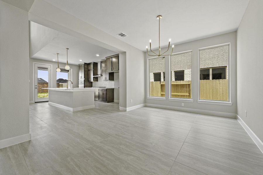 Spacious, unfurnished interior of a new home in Sunterra, Katy (Image 16). Spacious, unfurnished interior of a new home in Sunterra, Katy (Image 16).