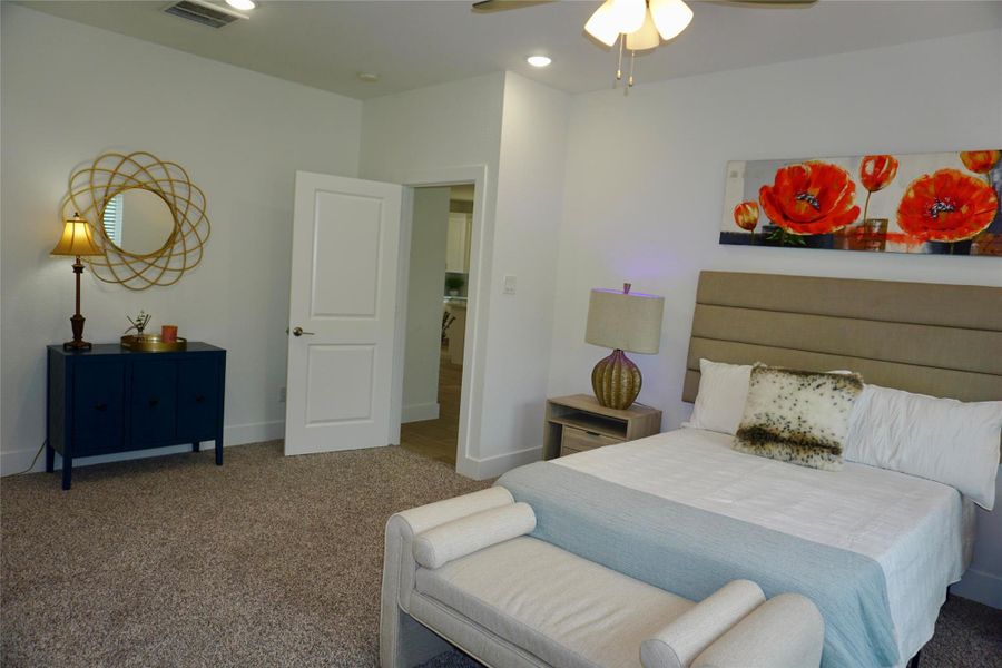 Furnished interior view inside a new home in , Hempstead (Image 5).