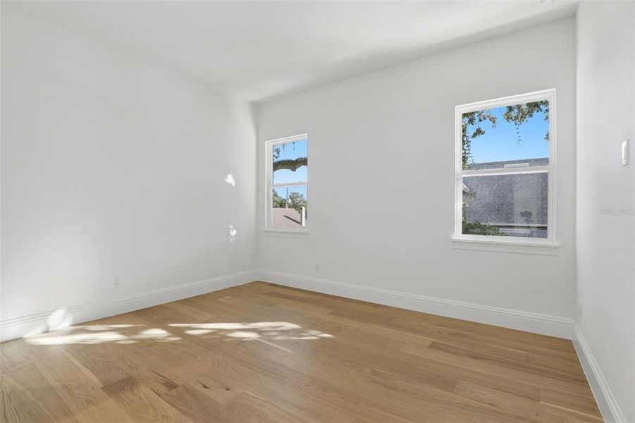 Spacious, unfurnished interior of a new home in , Orlando (Image 23).