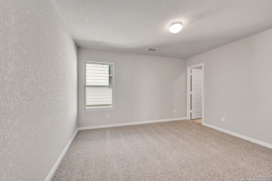 Spacious, unfurnished interior of a new home in Paloma Park, Converse (Image 15).