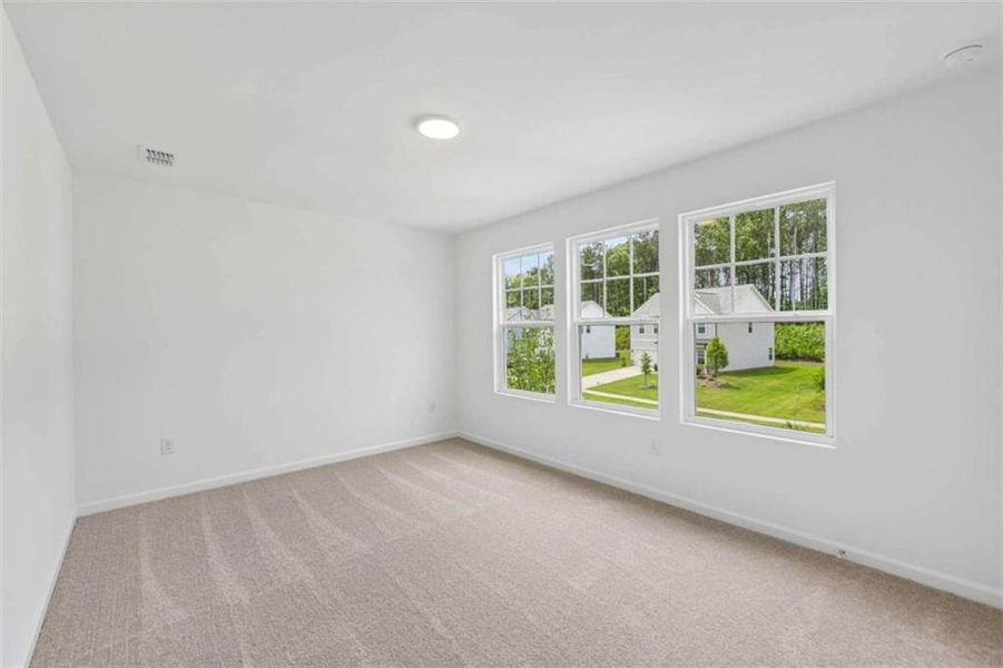 Spacious, unfurnished interior of a new home in The Pointe at Heron Bay, Locust Grove (Image 19).