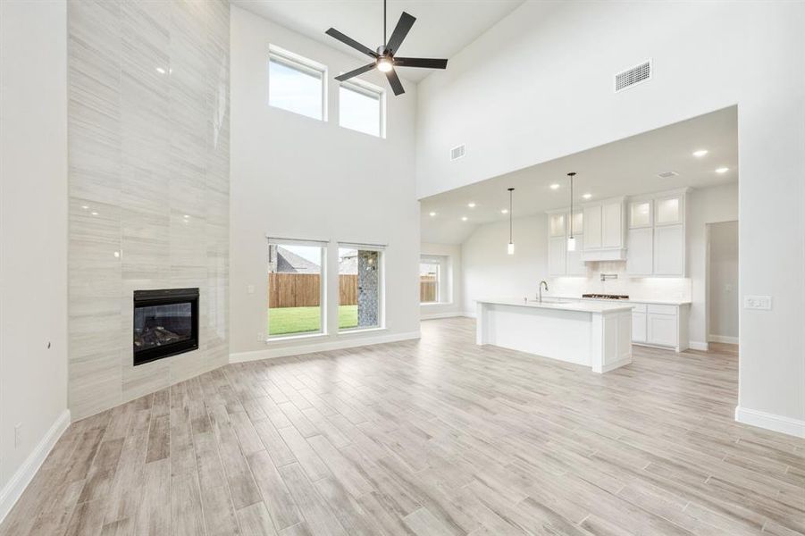 Spacious, unfurnished interior of a new home in Sonoma Verde, Rockwall (Image 31).