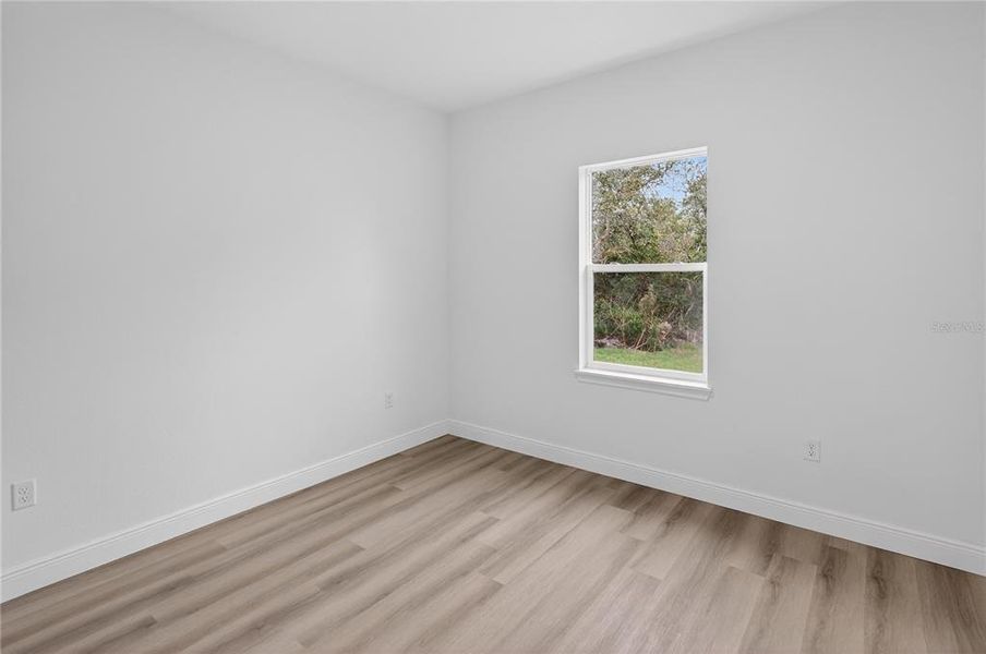 Spacious, unfurnished interior of a new home in , Ocala (Image 14).