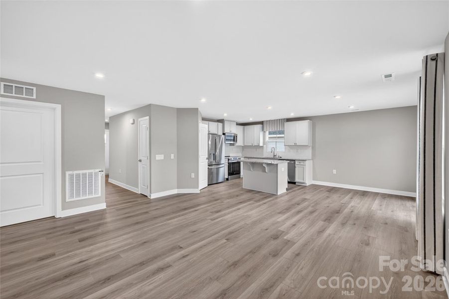 Spacious, unfurnished interior of a new home in Basildon, Lancaster (Image 20).