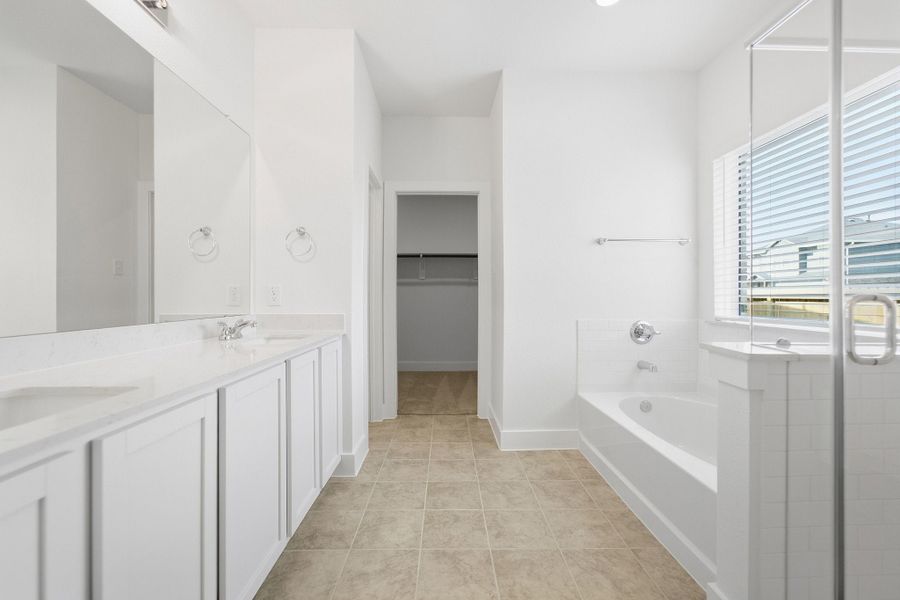 Furnished interior view inside a new home in Pecan Estates, Crosby (Image 11).