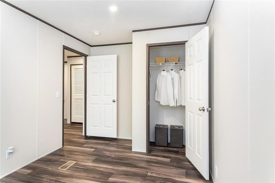 Spacious, unfurnished interior of a new home in , Ellijay (Image 24).