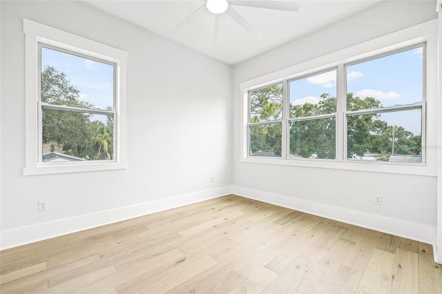 Spacious, unfurnished interior of a new home in , St. Petersburg (Image 46).