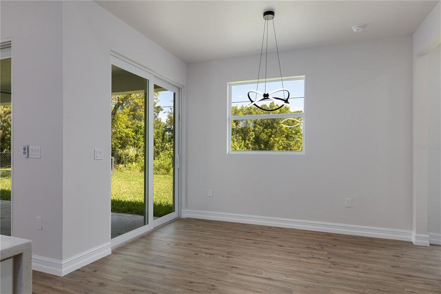 Spacious, unfurnished interior of a new home in , Cape Coral (Image 17).