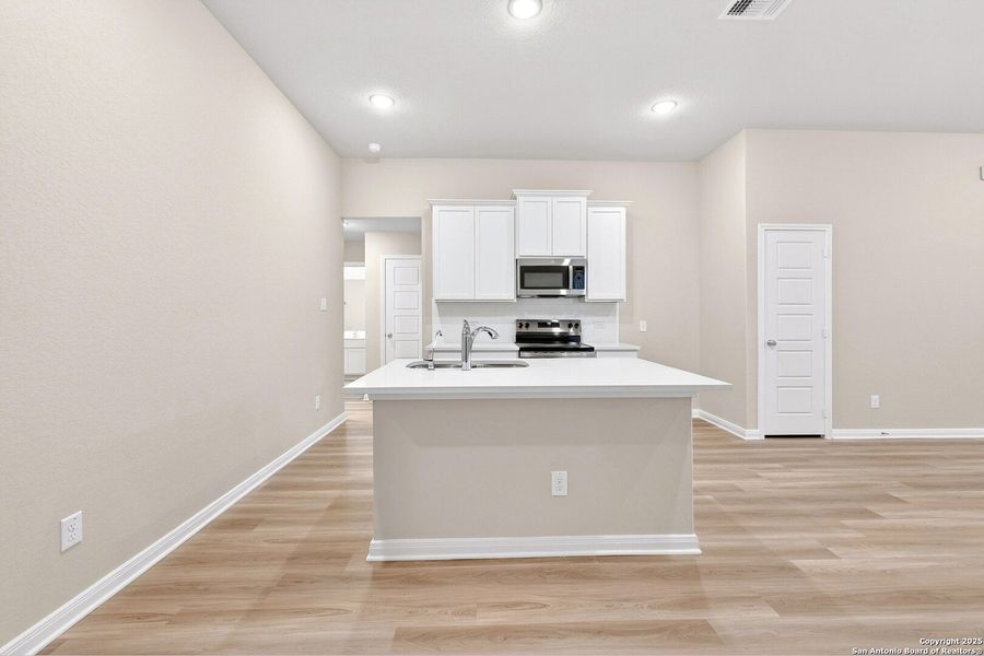 Furnished interior view inside a new home in Park Place, New Braunfels (Image 9).