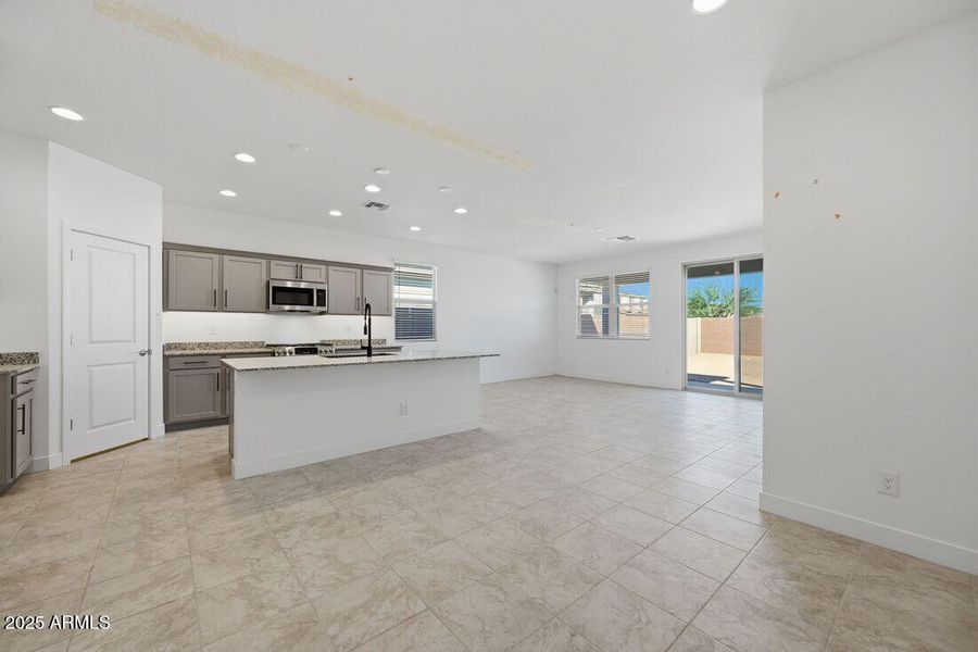 hj-az-phoenix-asante-discovery-quartz-lo hj-az-phoenix-asante-discovery-quartz-lo