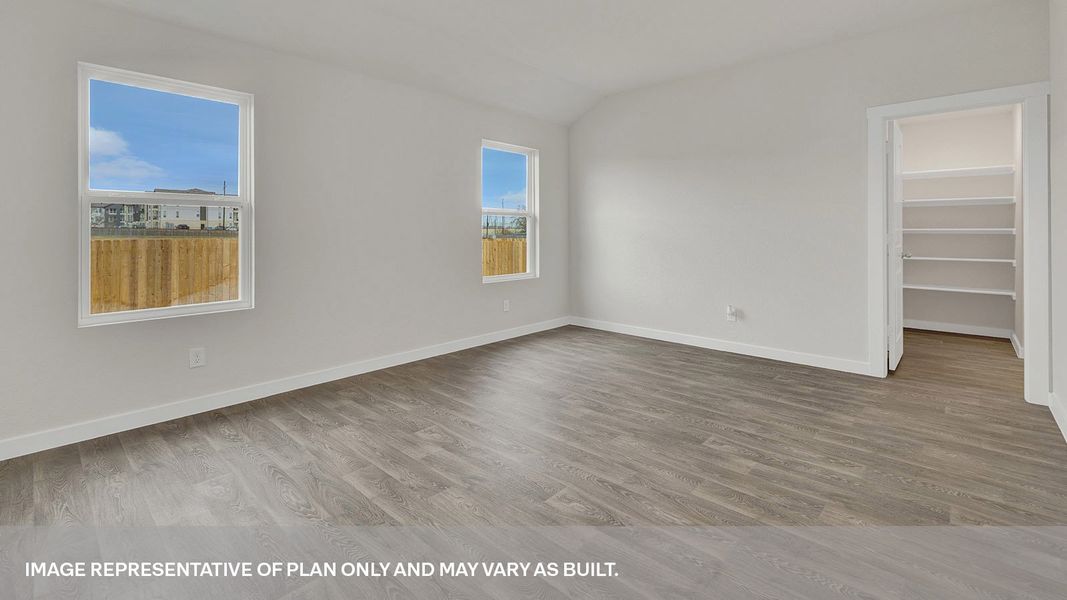 Representative unfurnished interior of a home built from the The Grayson by D.R. Horton in Sonoma Oaks, Fredericksburg (Image 22).