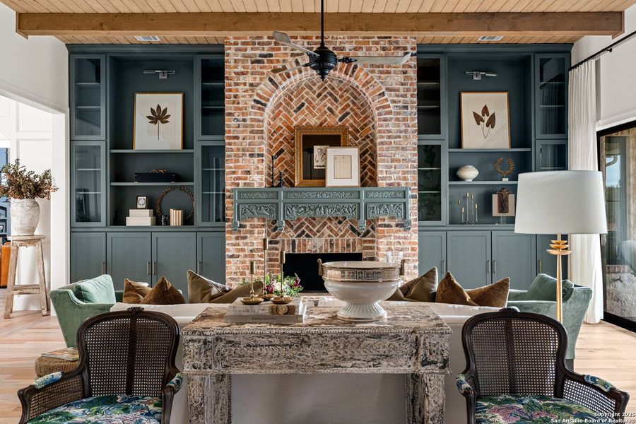 Image 34 of a home in .