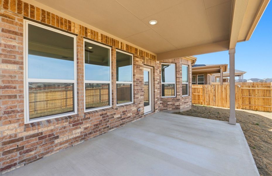 Exterior details and patio area of a home in Sunfield, Buda (Image 3).