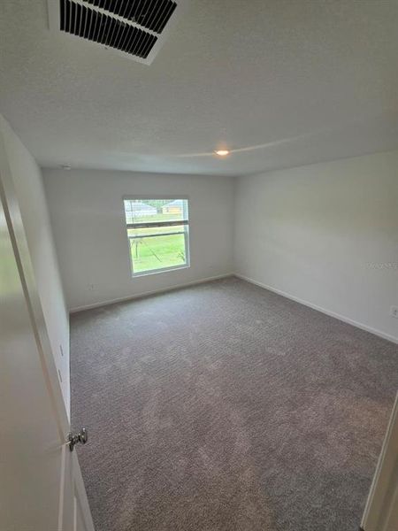Spacious, unfurnished interior of a new home in , Ocala (Image 18).