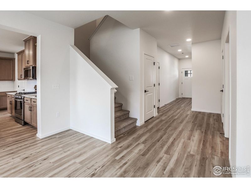 Spacious, unfurnished interior of a new home in Granary Trailblazer Collection - Single Family Homes, Johnstown (Image 19).