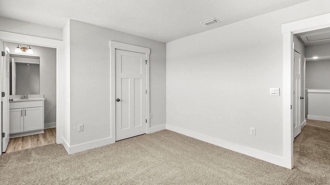 Representative unfurnished interior of a home built from the Embry by D.R. Horton in Ashton Park Phase III, Freeport (Image 34). Representative unfurnished interior of a home built from the Embry by D.R. Horton in Ashton Park Phase III, Freeport (Image 34).
