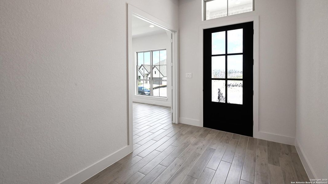 Spacious, unfurnished interior of a new home in Cibolo Valley Heights 65', Cibolo (Image 30).