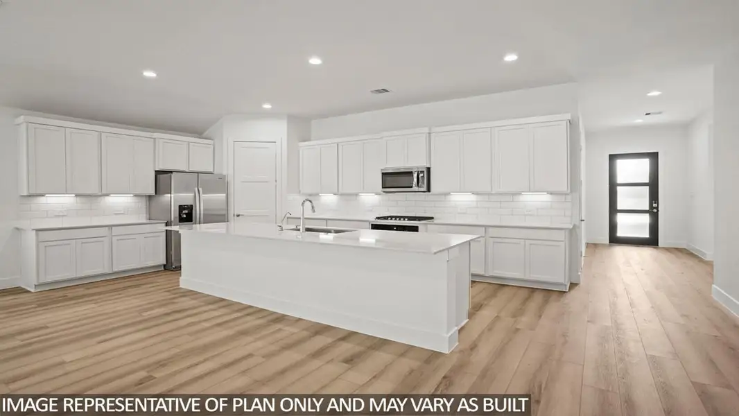 Furnished interior view inside a new home in Silverthorne, Conroe (Image 5). Furnished interior view inside a new home in Silverthorne, Conroe (Image 5).