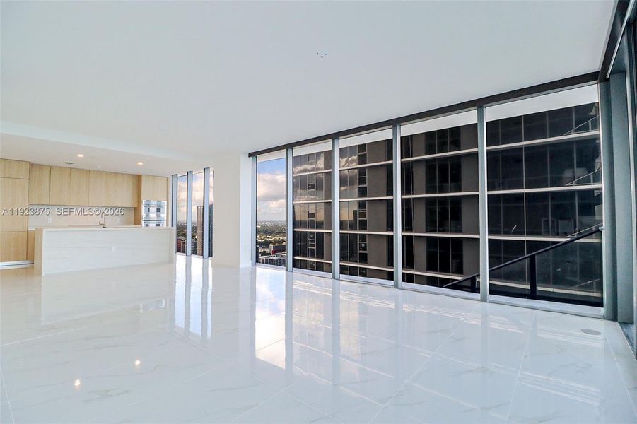 Spacious, unfurnished interior of a new home in , Miami (Image 59).