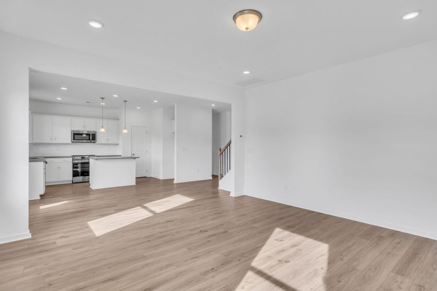 Spacious, unfurnished interior of a new home in Jackson Hills, Clarksville (Image 12).