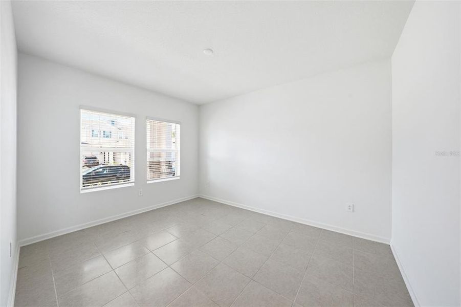 Spacious, unfurnished interior of a new home in , Debary (Image 21).