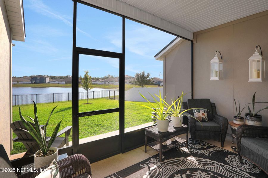Exterior details and patio area of a home in Cross Creek, Green Cove Springs (Image 25).