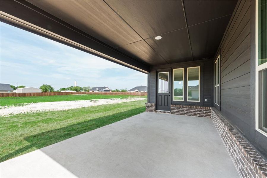 Spacious, unfurnished interior of a new home in Nash Estates, Tom Bean (Image 12).
