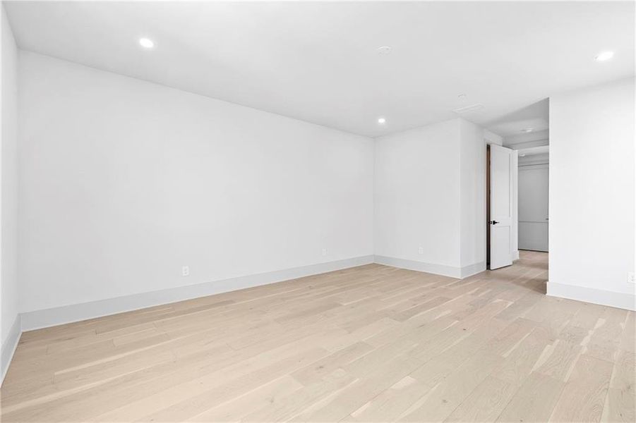 Spacious, unfurnished interior of a new home in , Fayetteville (Image 46).