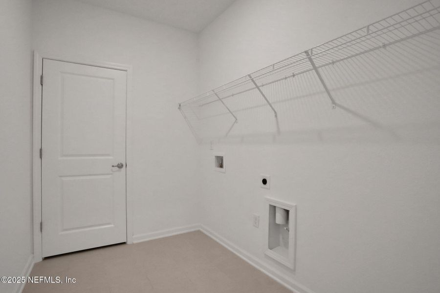 Spacious, unfurnished interior of a new home in Jennings Farm, Middleburg (Image 36). Spacious, unfurnished interior of a new home in Jennings Farm, Middleburg (Image 36).