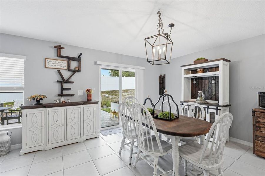 Furnished interior view inside a new home in Verano: The Estates, Spring Hill (Image 32). Furnished interior view inside a new home in Verano: The Estates, Spring Hill (Image 32).