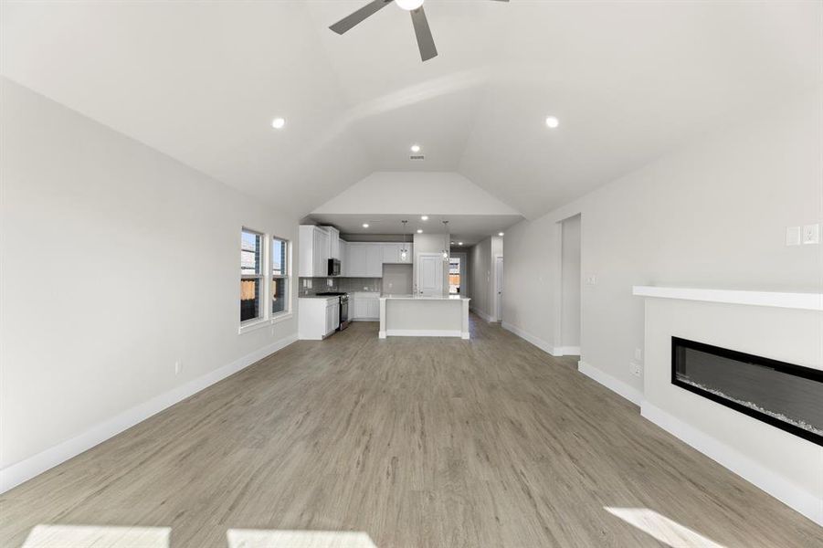 2359 Bell - Family (3)