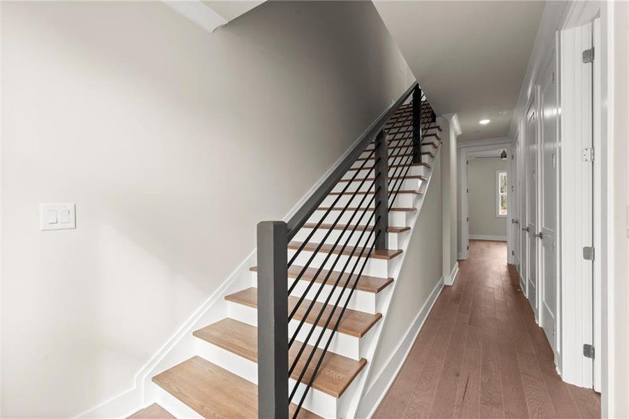 Spacious, unfurnished interior of a new home in , Alpharetta (Image 37).