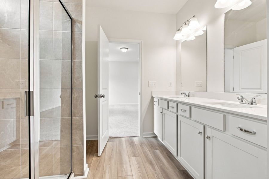 The Benson II Primary Bath