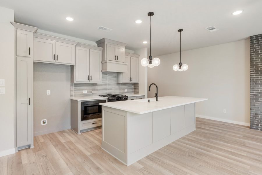 Furnished interior view inside a new home in Woodbridge Townhomes, Wylie (Image 10).
