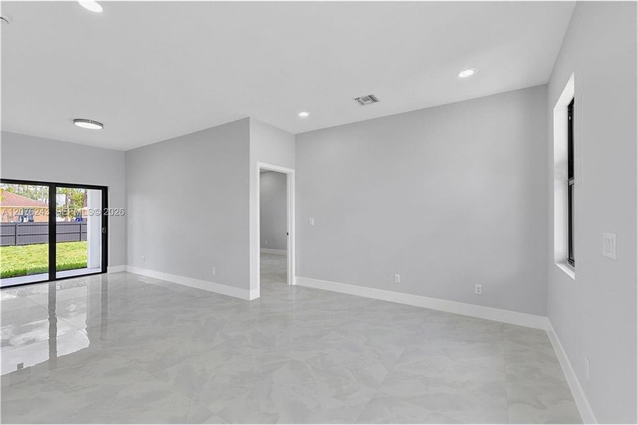 Spacious, unfurnished interior of a new home in , Lehigh Acres (Image 30).