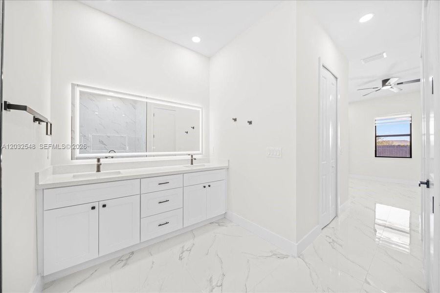 Furnished interior view inside a new home in , Cape Coral (Image 10).