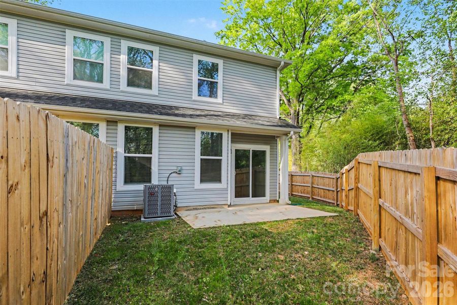 Exterior details and patio area of a home in , Charlotte (Image 4).