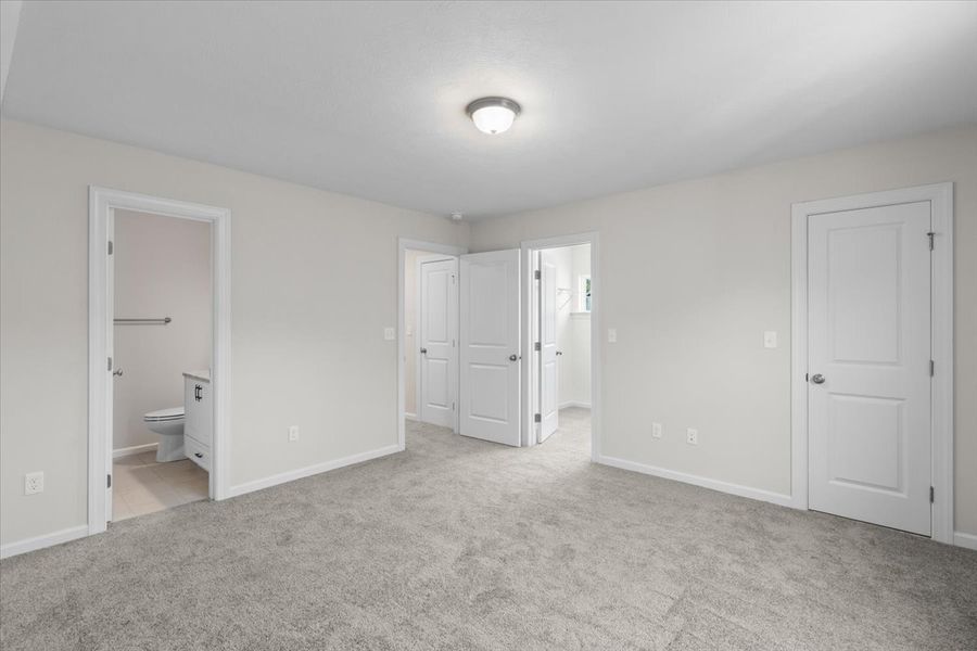 Spacious, unfurnished interior of a new home in Windsor, North Augusta (Image 35).