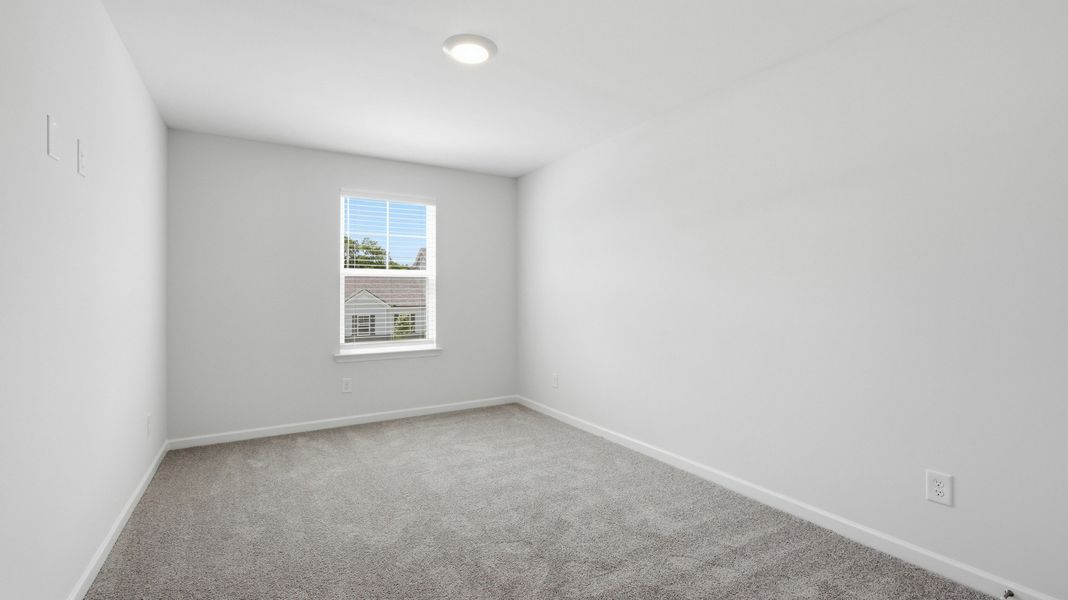 Spacious, unfurnished interior of a new home in Wheatfield, Shelbyville (Image 15).