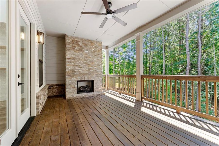 Exterior details and patio area of a home in , Jefferson (Image 3).