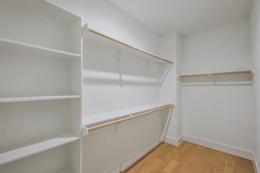 Spacious, unfurnished interior of a new home in Timbergrove Trails, Houston (Image 41).