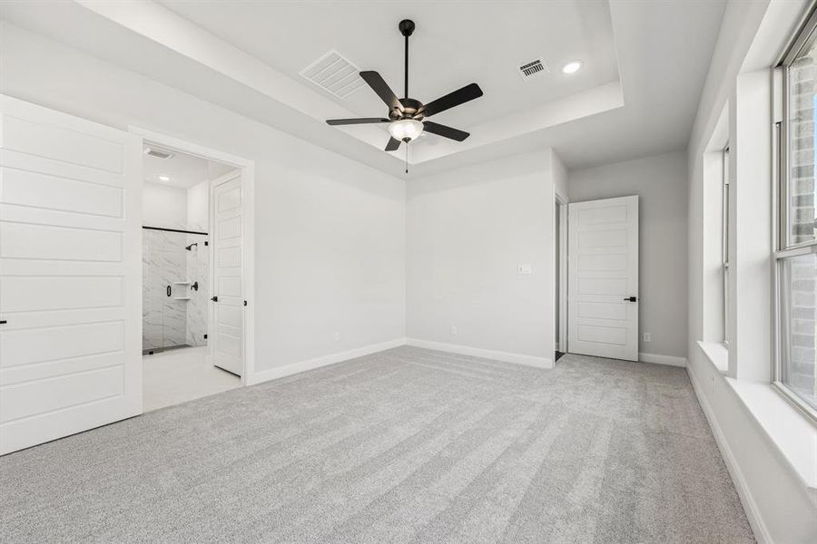 Spacious, unfurnished interior of a new home in Elements at Viridian - Garden Series, Arlington (Image 18). Spacious, unfurnished interior of a new home in Elements at Viridian - Garden Series, Arlington (Image 18).