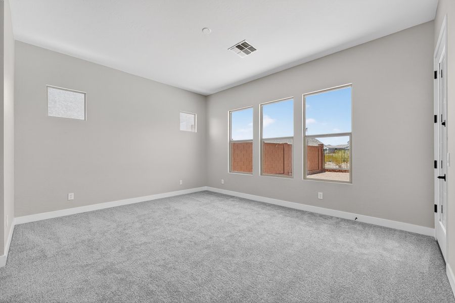 Spacious, unfurnished interior of a new home in Ladera Trails, Queen Creek (Image 20).