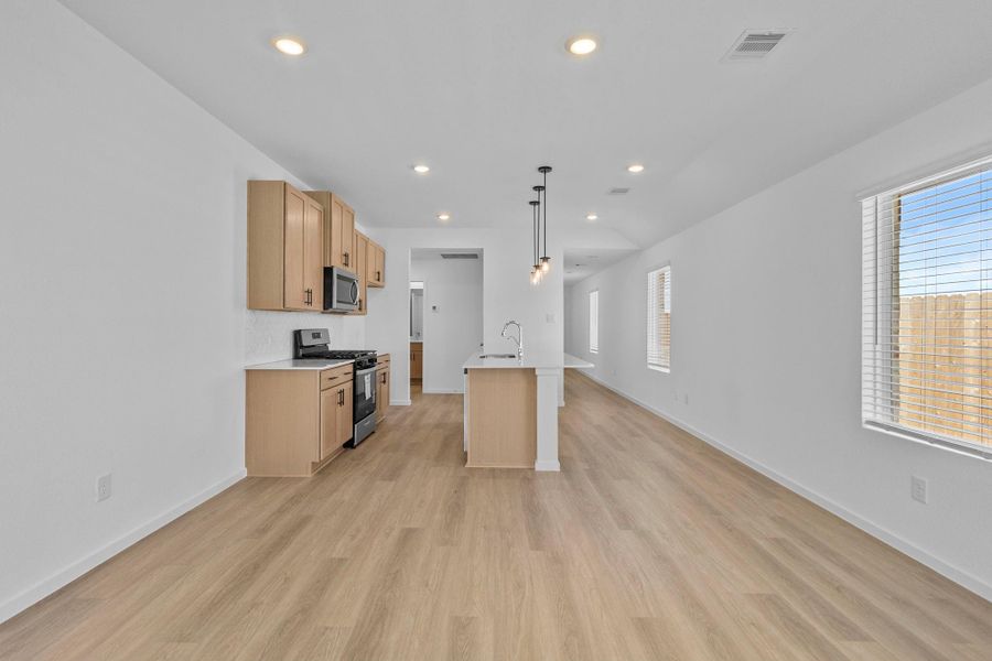 Spacious, unfurnished interior of a new home in Cypress Green, Tomball (Image 14). Spacious, unfurnished interior of a new home in Cypress Green, Tomball (Image 14).