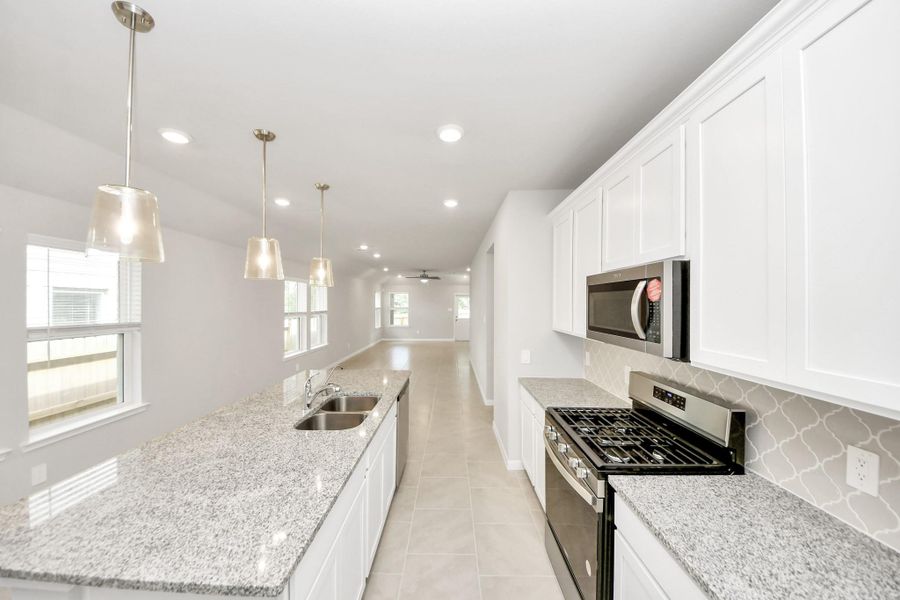 Furnished interior view inside a new home in Montgomery Ridge: Landmark Collection, Montgomery (Image 6).