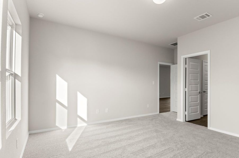 Spacious, unfurnished interior of a new home in Harvest Ridge, Elgin (Image 20).