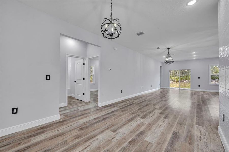 Spacious, unfurnished interior of a new home in , Kissimmee (Image 43).