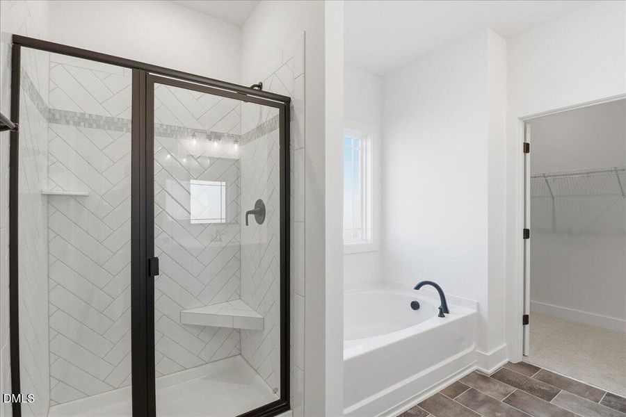 27-103 Manchester Ct-27