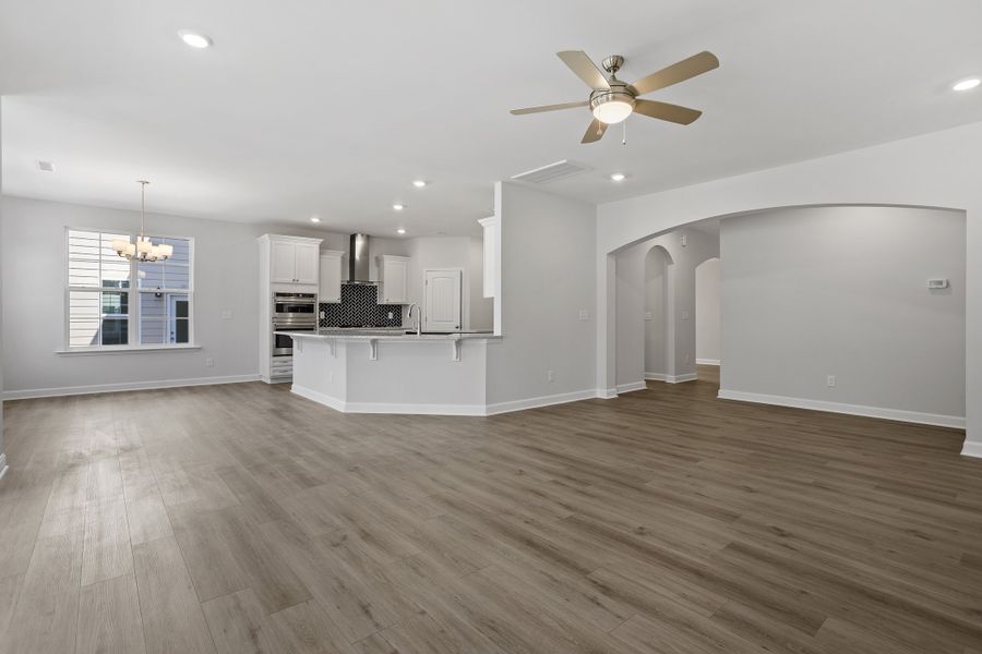 Spacious, unfurnished interior of a new home in Georgias Landing, Raleigh (Image 27).